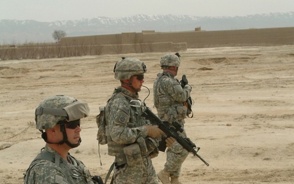 Paratroopers conduct patrols near Firebase Miri