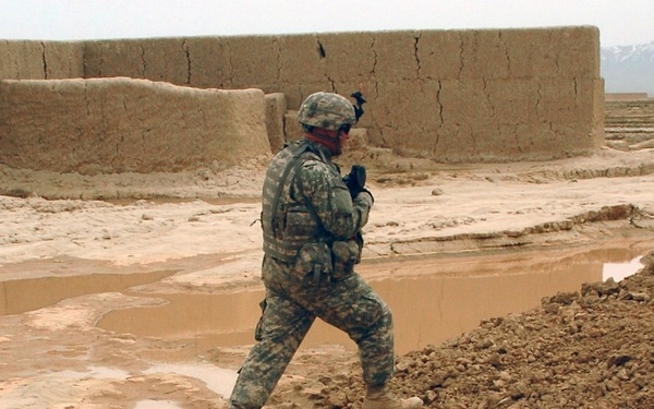 Paratroopers conduct patrols near Firebase Miri