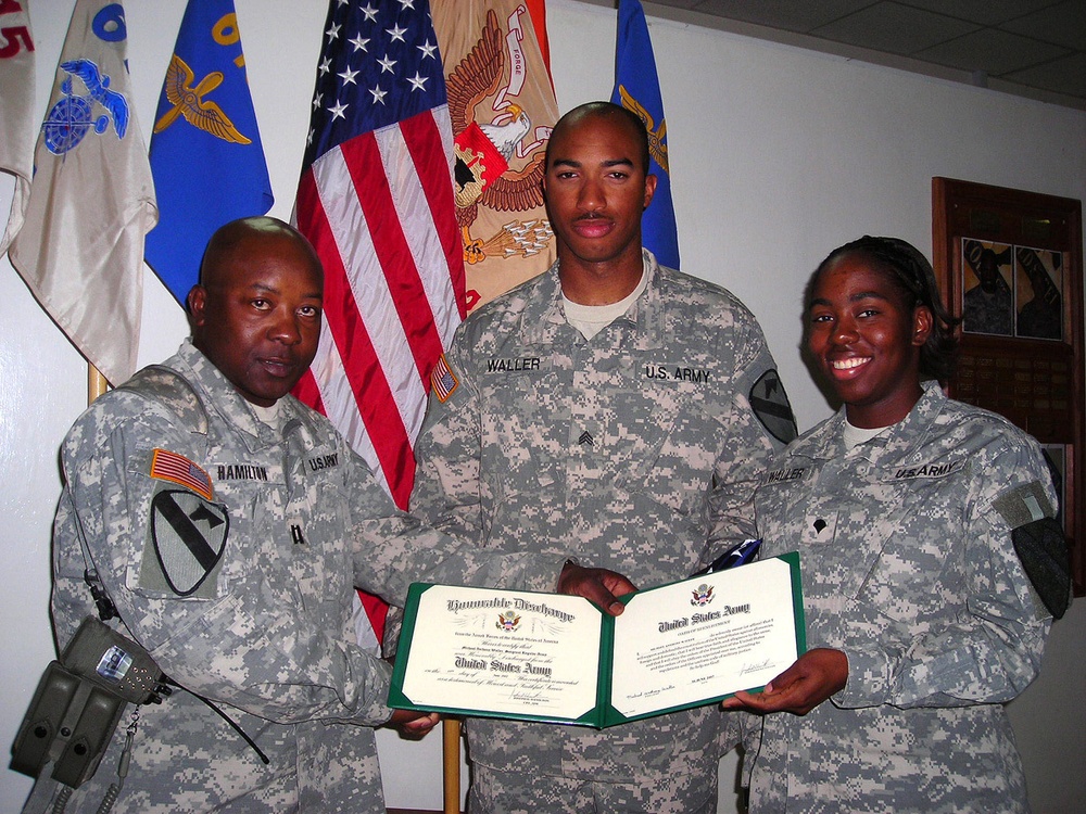 Couple re-ups together; stay Army, Air Cav
