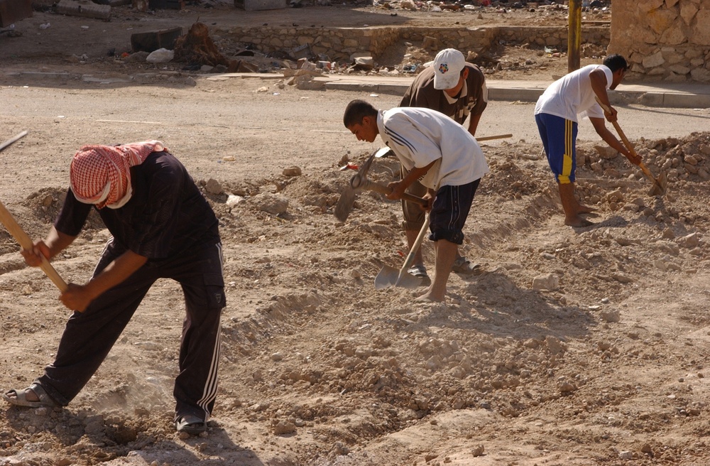 Marines, Iraqi Police Work Together in Tameem