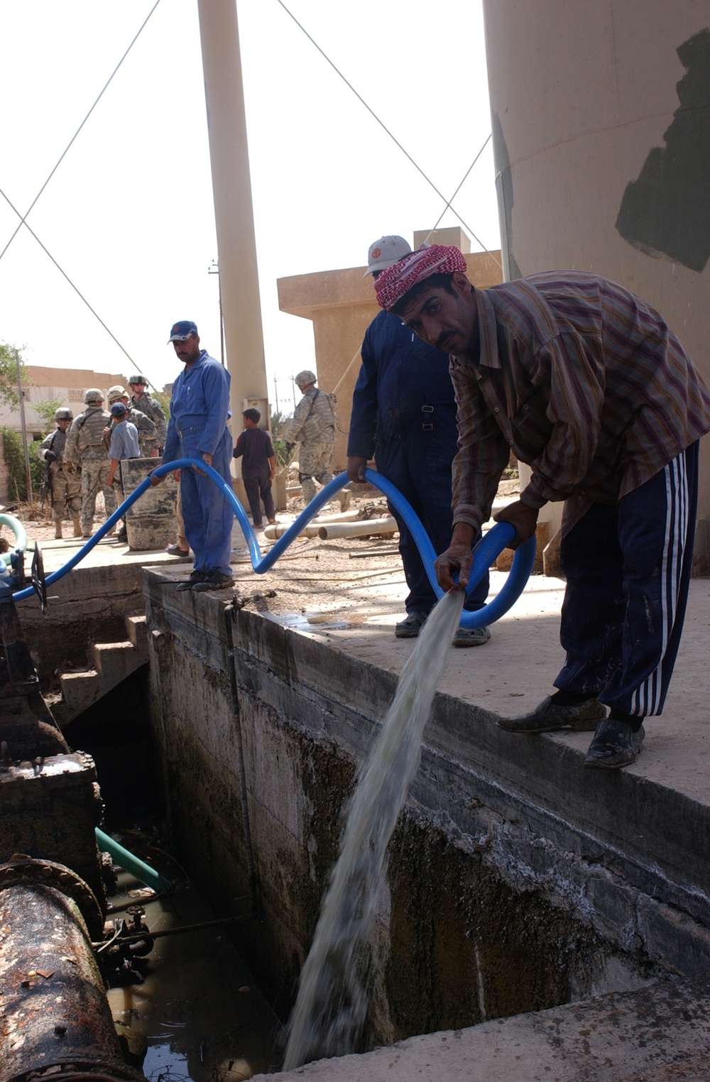 Marines, Iraqi Police Work Together in Tameem