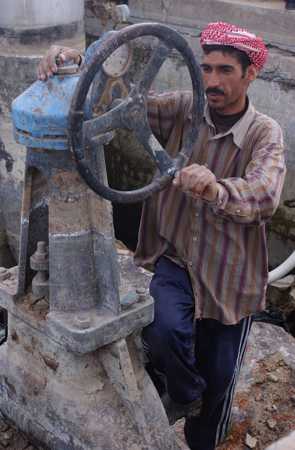 Marines, Iraqi Police Work Together in Tameem