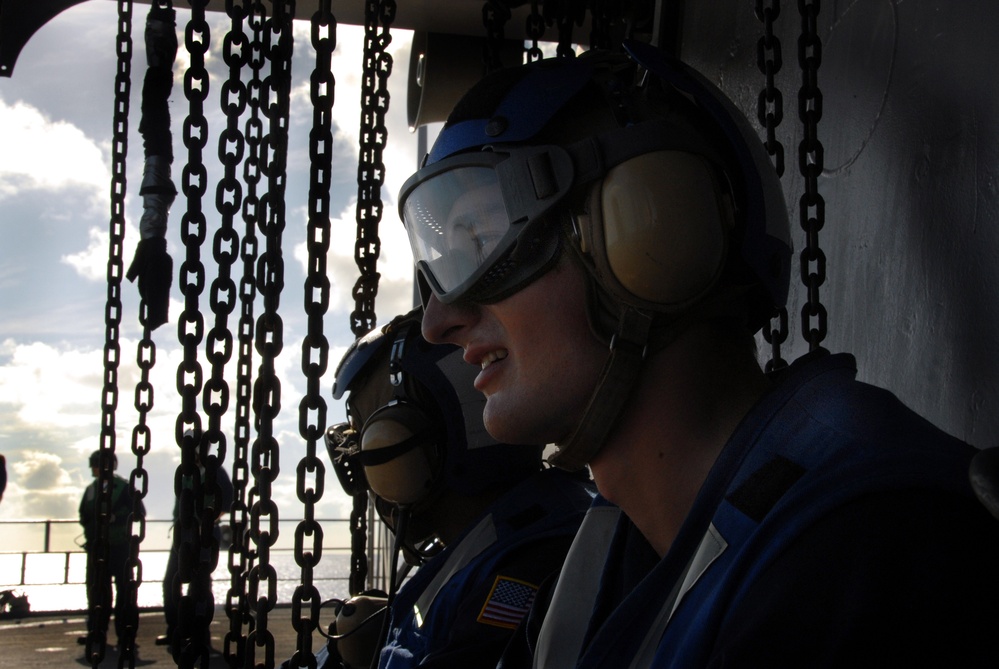 DVIDS - Images - 'Warlords' land on USS Blue Ridge