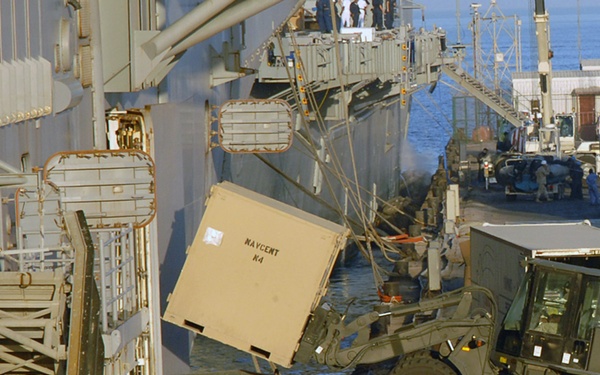 USS Bonhomme Richard Resupply