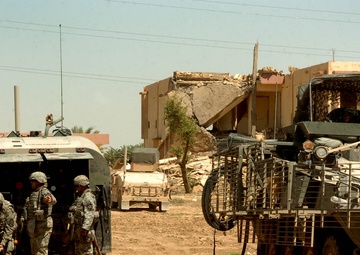 Soldiers Push Supplies to Troops in Arrowhead Ripper