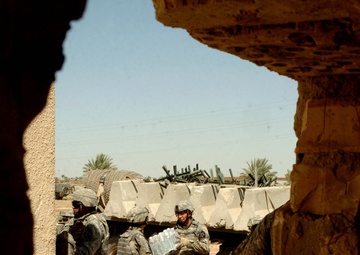 Soldiers Push Supplies to Troops in Arrowhead Ripper