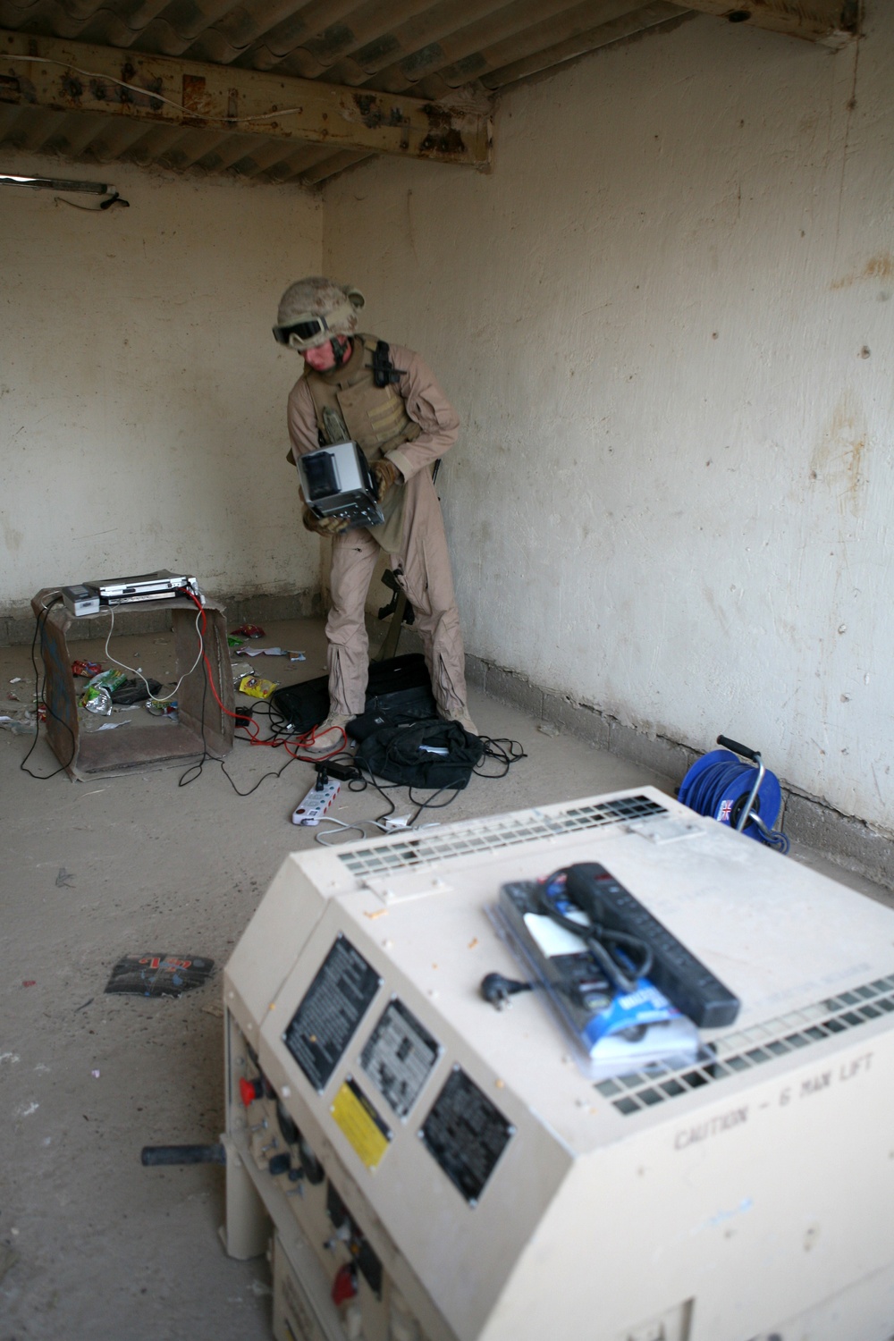 Marines Make ID Renewal Easier for Al Nuammia Residents
