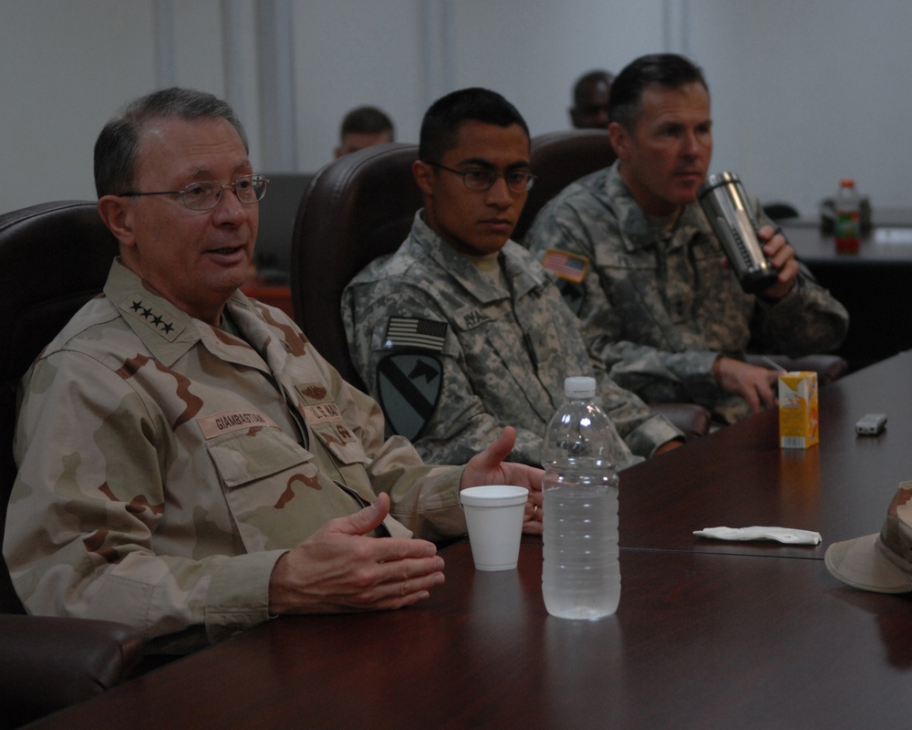 Vice Chairman, Joint Chiefs Visits Service Members in Iraq