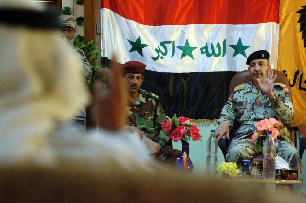 Coalition Forces Meet Shieks to Discuss Peace