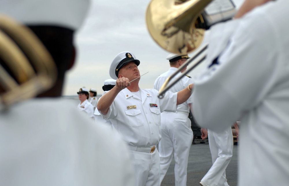 USNS Comfort Departs