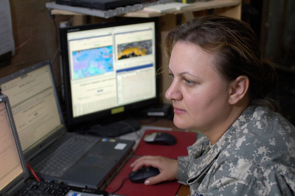 Air Force Weather Team Acclimates to Mission in Southern Baghdad