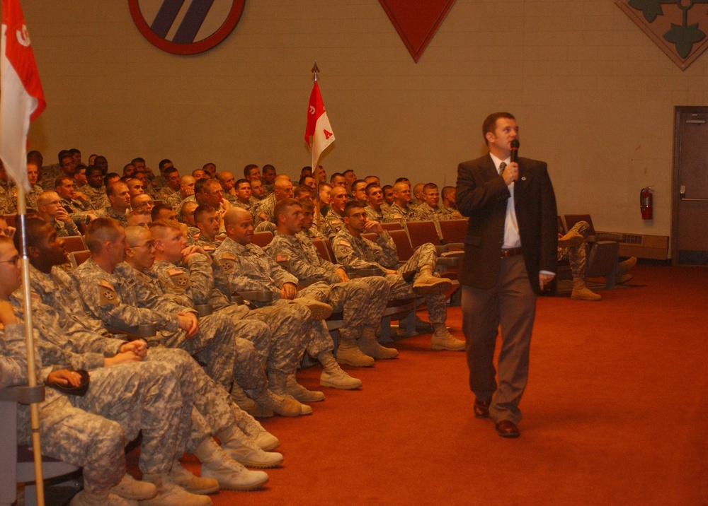 Striker Soldiers Learn About Islam, Iraq
