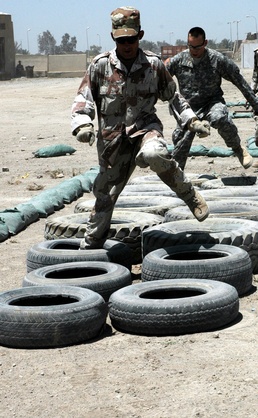 Iraqi Soldiers Participate in First Ever Advanced Infantry Course