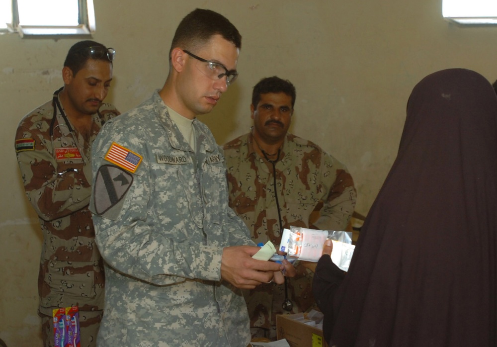 Iraqi Army troops lead joint medical effort in Hor Al Bosh