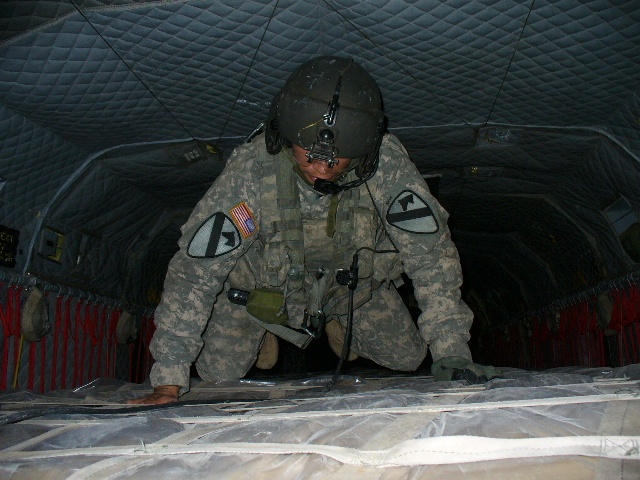 Chinook crews move, supply troops