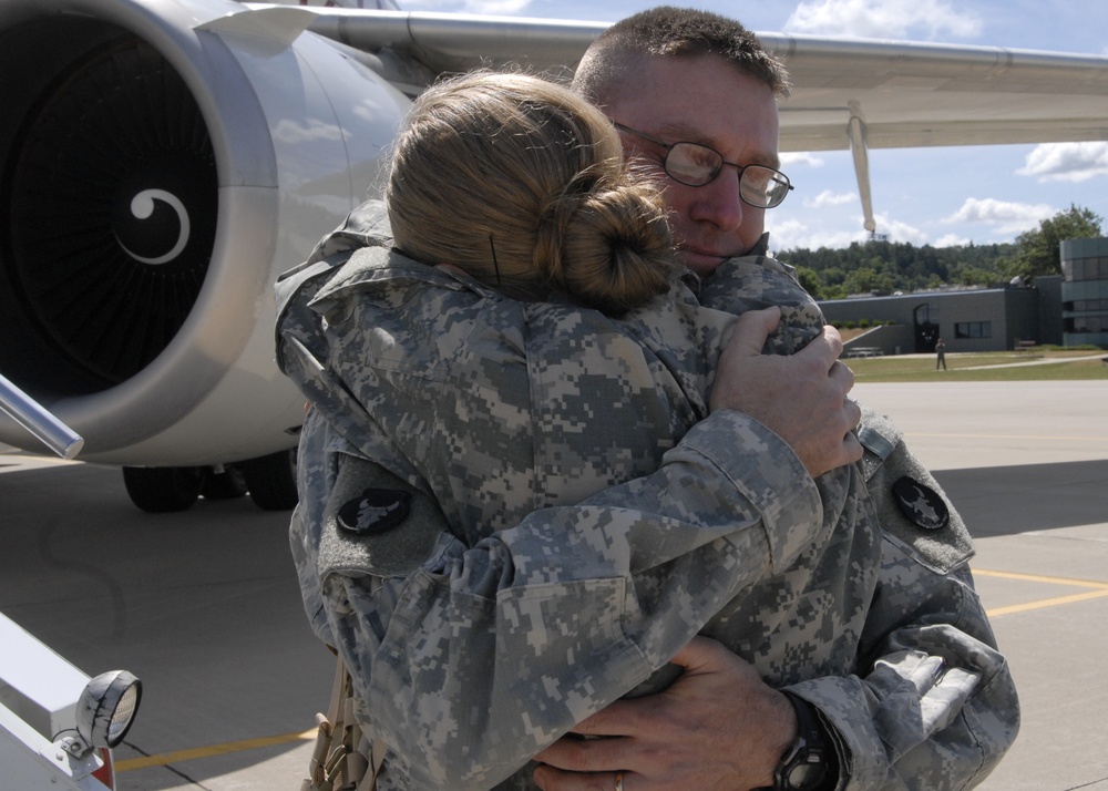 Lt. Col. Lieder Hugs Andrea