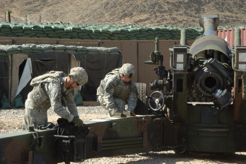 Airborne Howitzer Soldiers Keep Skills Sharp