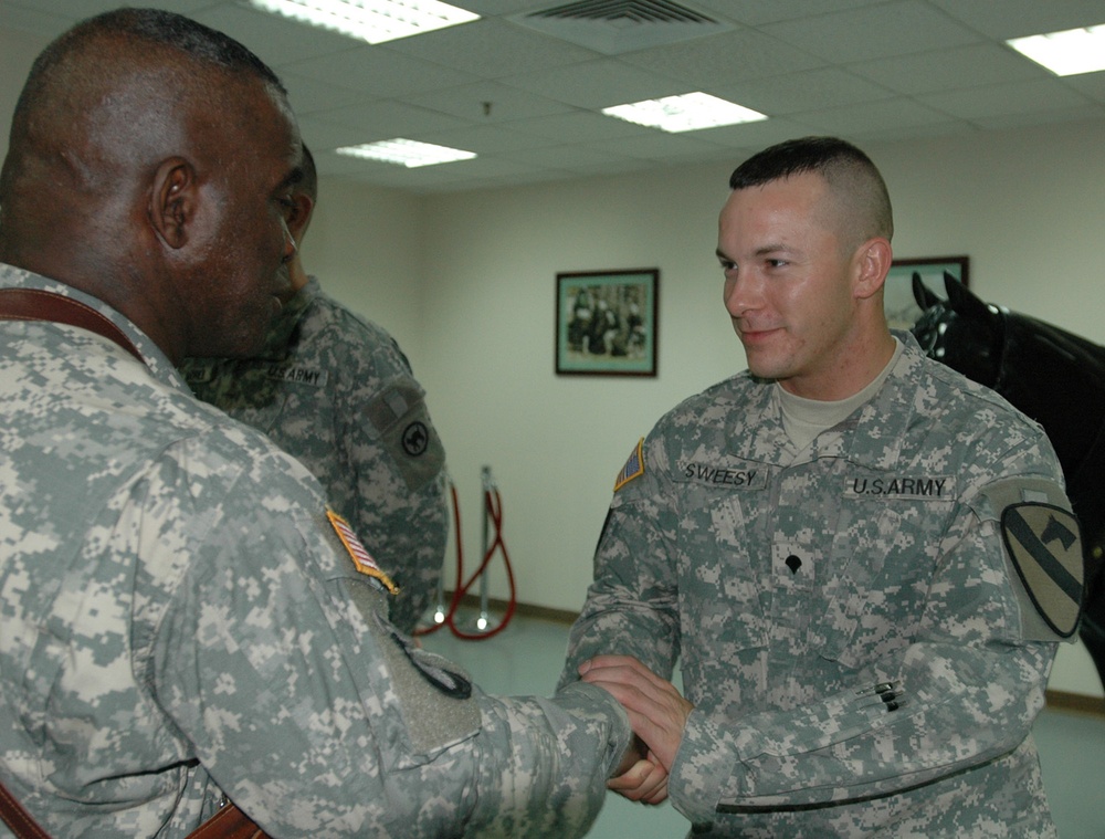 Top NCO in Iraq Visits MND-Baghdad