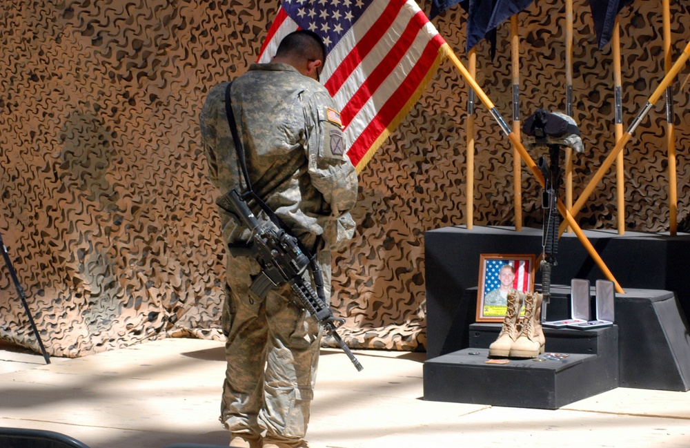Soldiers Grieve for NCO Known as 'the Standard'