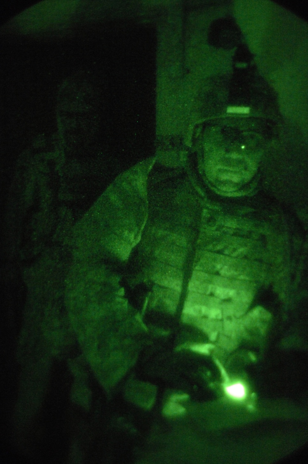 27th Infantry Regiment Soldiers, Iraqi soldiers Perform Mission