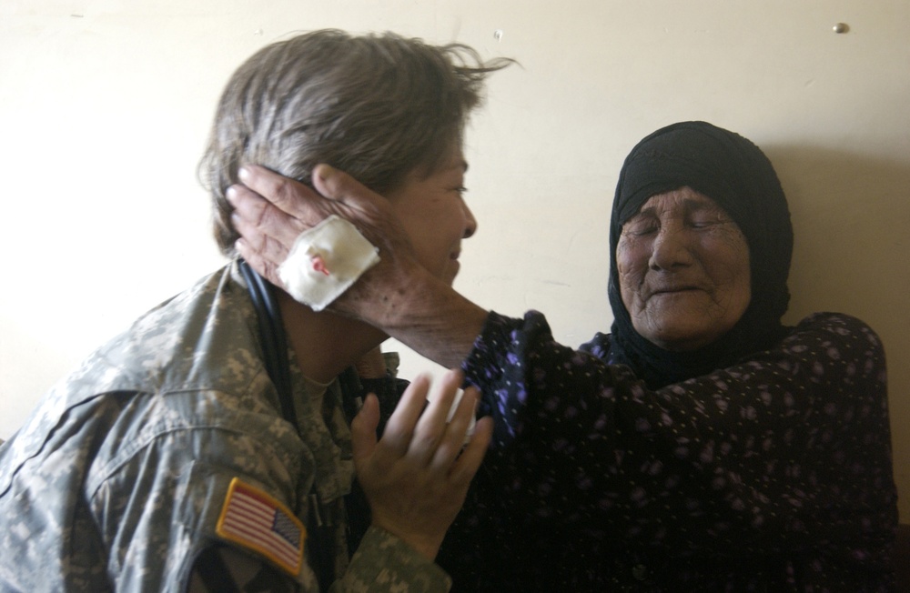 U.S., Iraqi Troops work together for community improvements