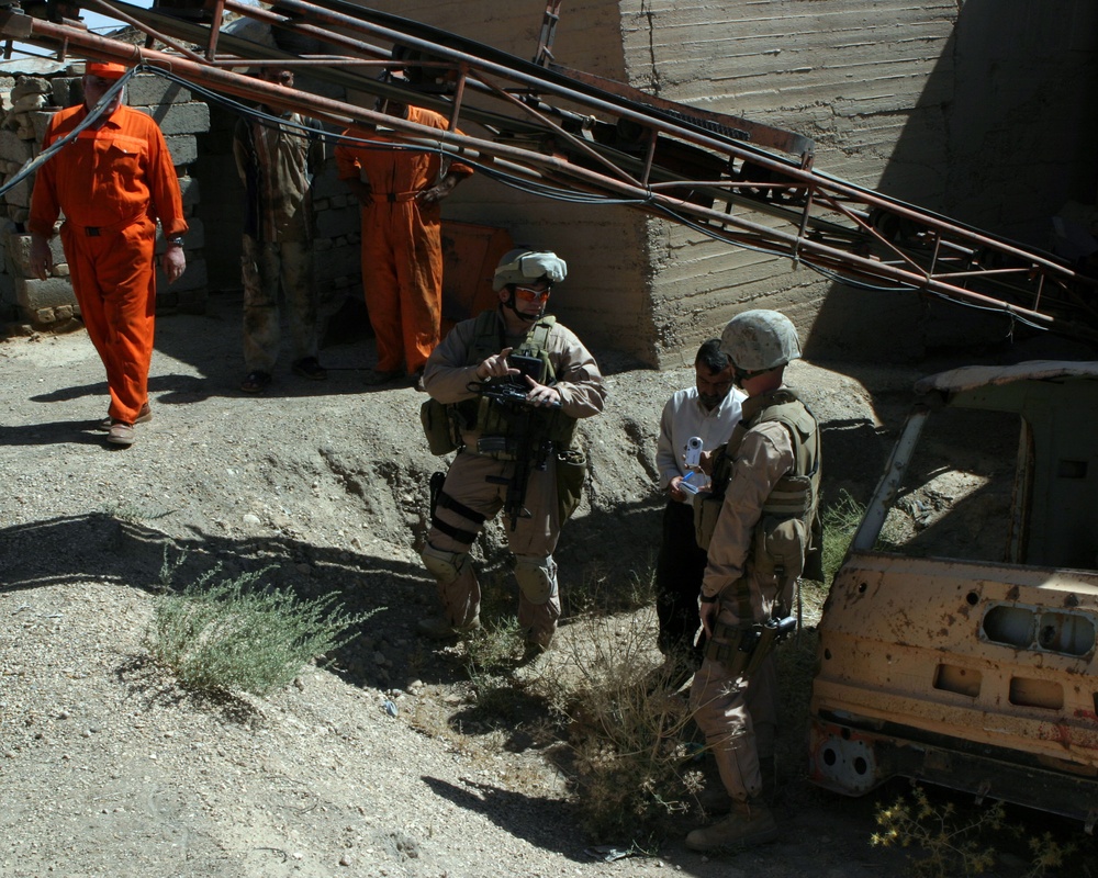 Marines in Ar Ramadi