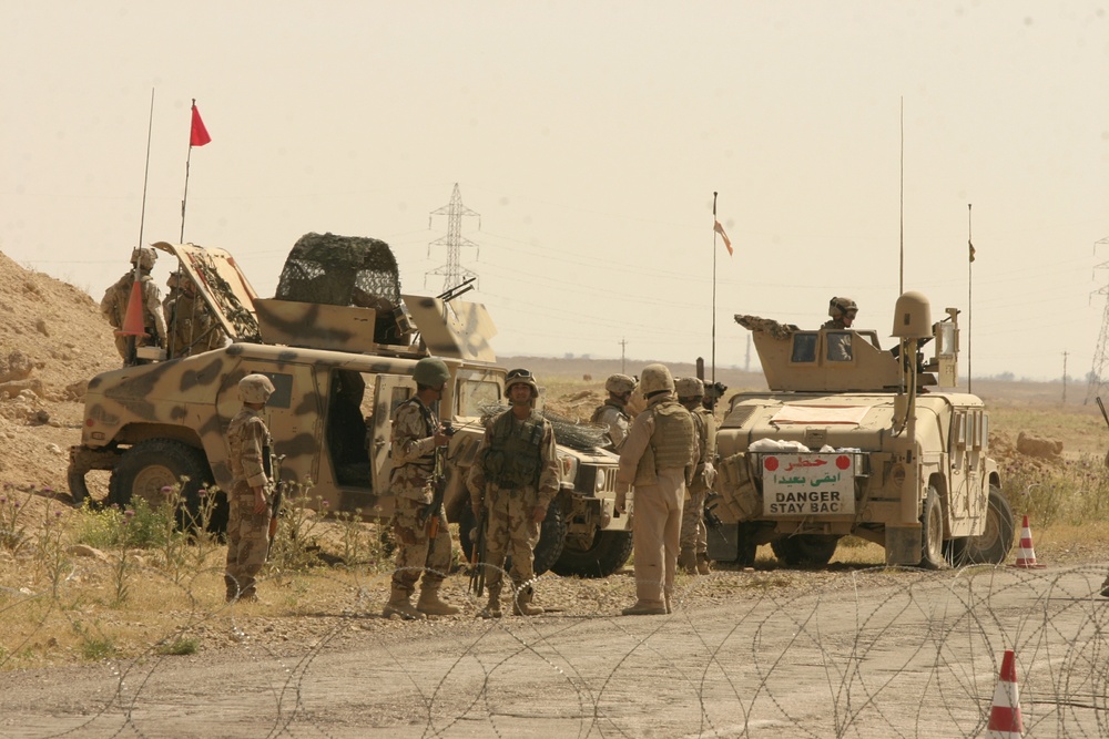 Marines Work With Iraqi Police