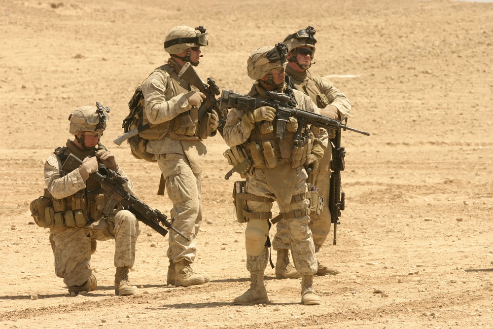 Marines Work With Iraqi Police