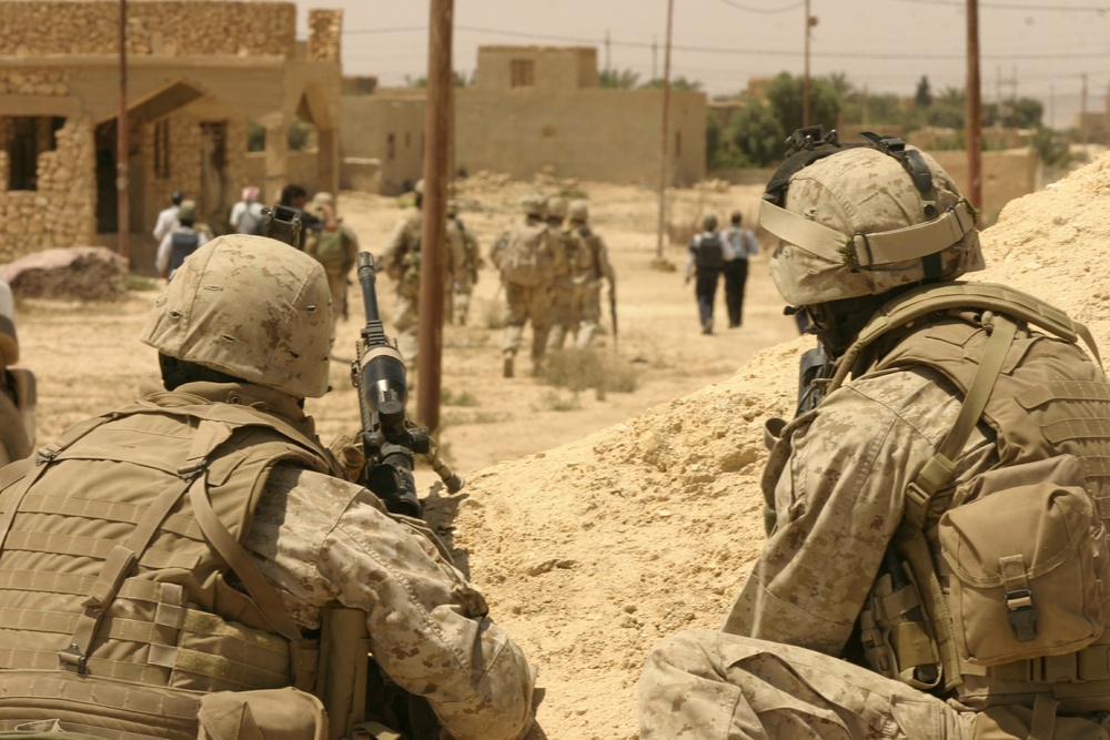 Marines Work With Iraqi Police