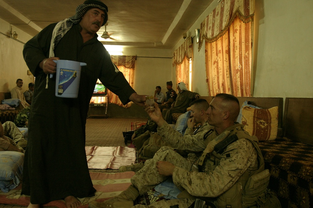 Marines Work With Iraqi Police