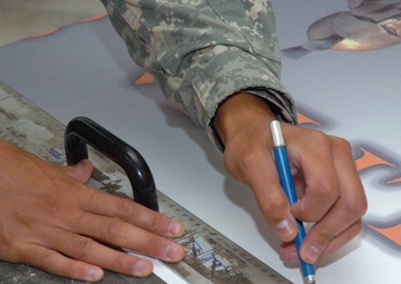 Soldiers Step Up, Support Units With Graphics