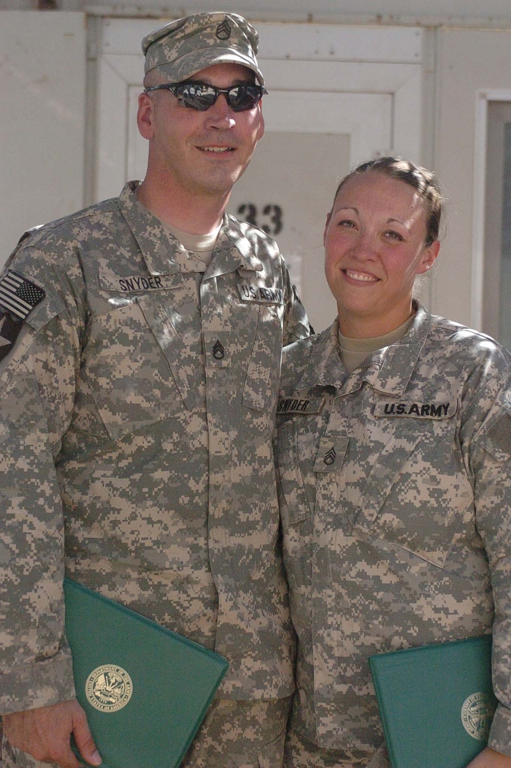 Siblings Re-enlist Together