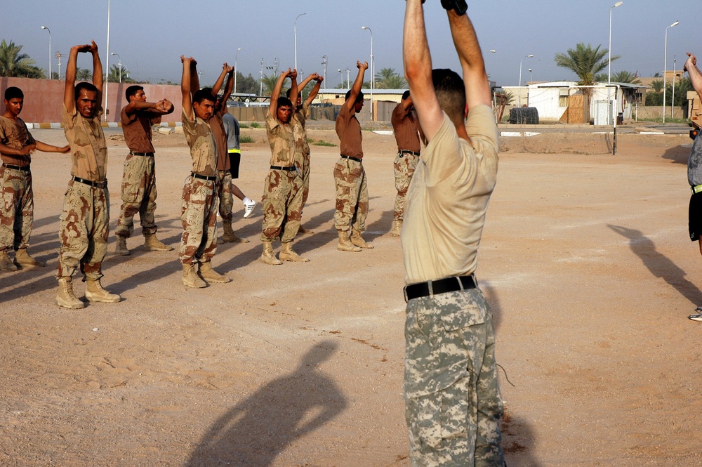 Physical Therapists Teach Iraqi Soldiers Physical Fitness