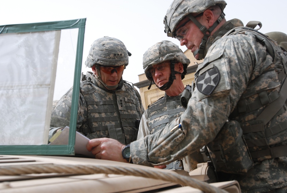 Lt. Gen. Odierno Briefs Deputy Defense Secretary