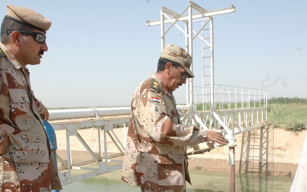IA, Stryker Leaders Assess Progress in Baqubah