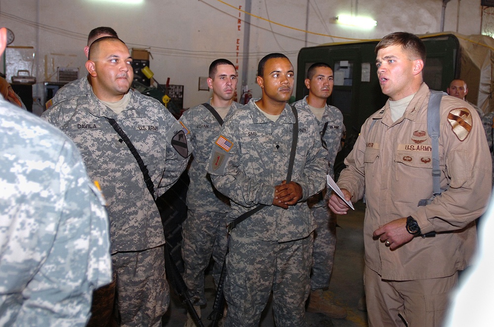 Air Cavalry 'Rocket Men' Honored for Valor