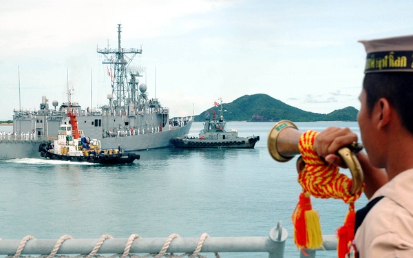 Jarrett saluted arriving at Carat 2007, Thailand