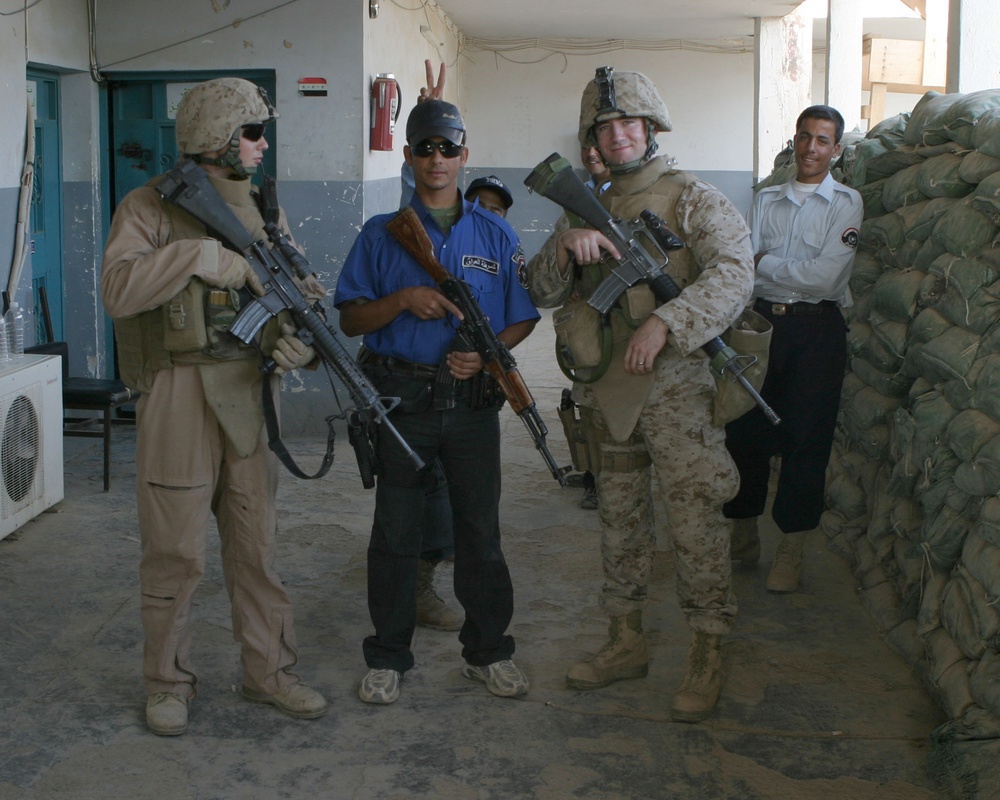 Marines, Iraqi Police Patrol Ramadi