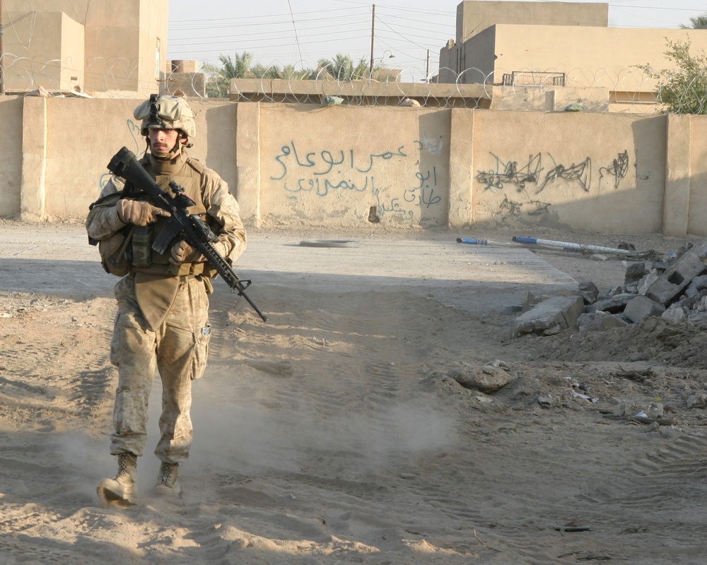 Marines, Iraqi Police Patrol Ramadi