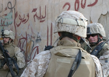 Marines, Iraqi Police Patrol Ramadi