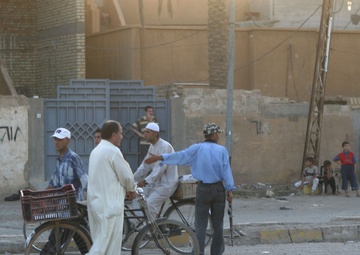 Marines, Iraqi Police Patrol Ramadi