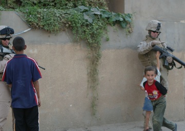 Marines, Iraqi Police Patrol Ramadi