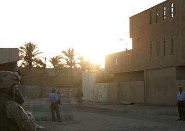 Marines, Iraqi Police Patrol Ramadi