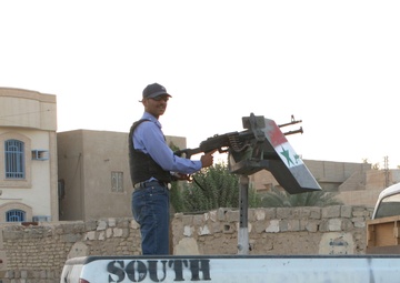 Marines, Iraqi Police Patrol Ramadi
