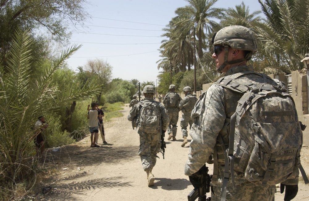 Soldiers on Patrol in Baqubah