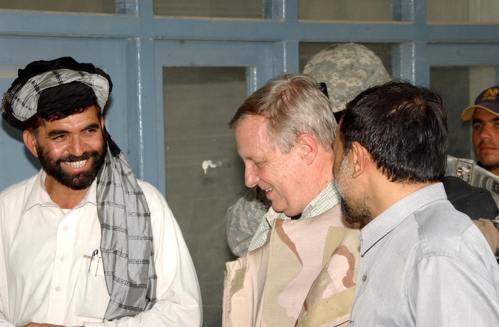 U.S. Senator Tours 'Model' RC-East Province