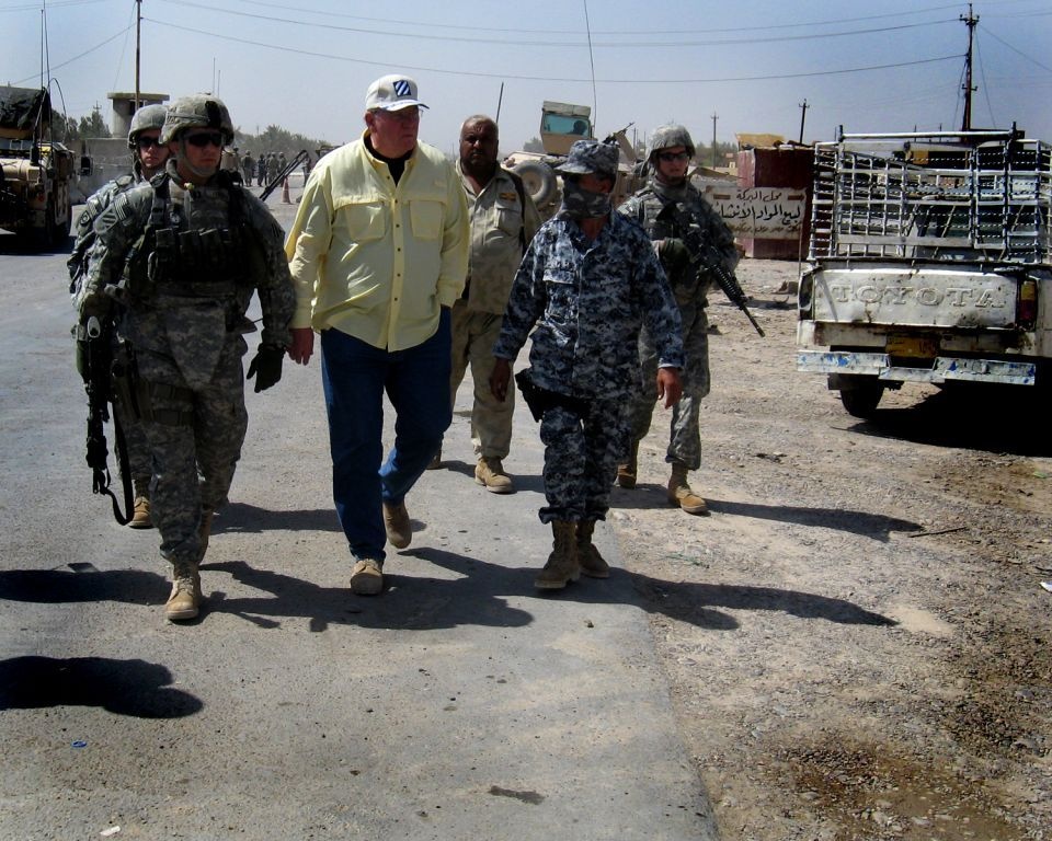 Retired General Visits Cavalry Troopers