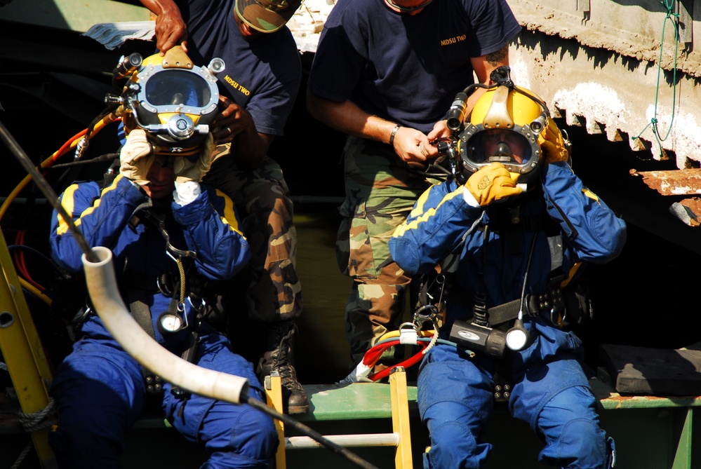 Navy at I-35 Bridge Collapse