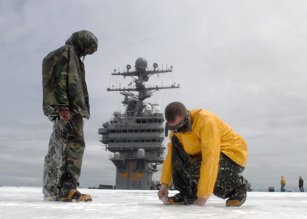 USS Abraham Lincoln conducts dry-dock planning