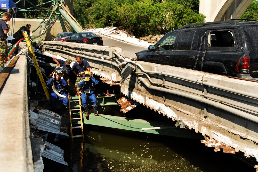 I-35 Bridge Cleanup